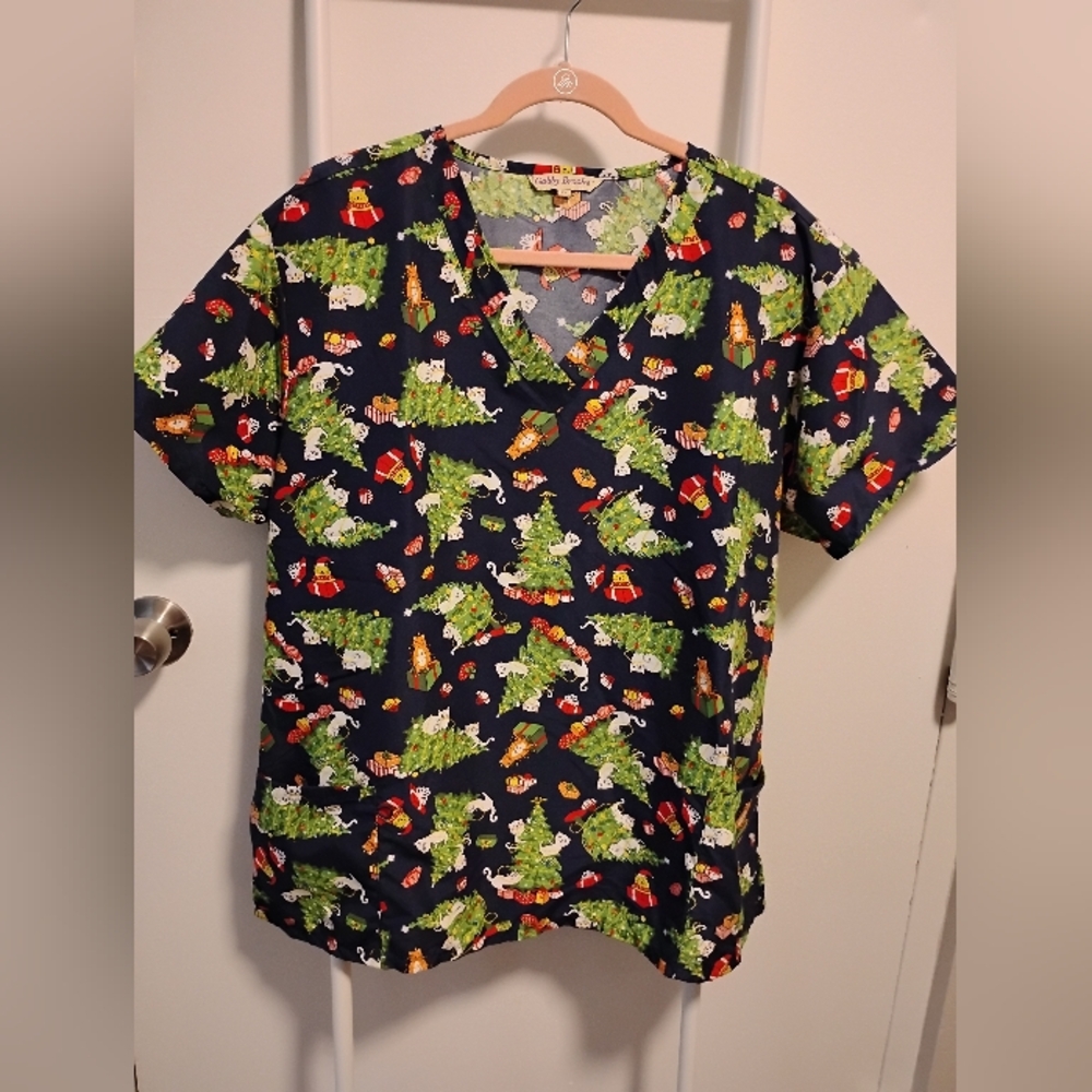 Gabby Brooke Christmas Cat Print Scrub Top, Size 2XL